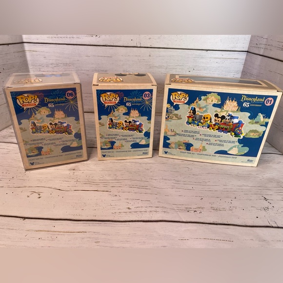 Disneyland 65th anniversary funko pop train - Picture 2 of 5